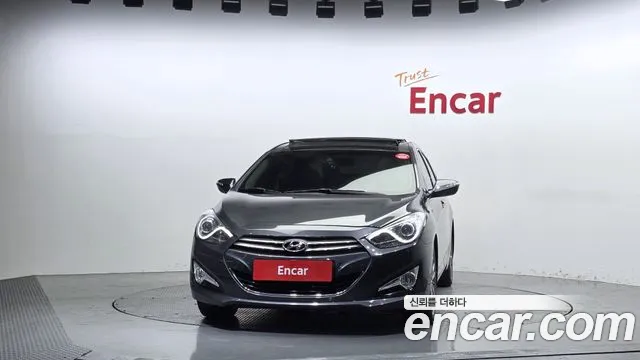 Hyundai i40 2013 thumb 3