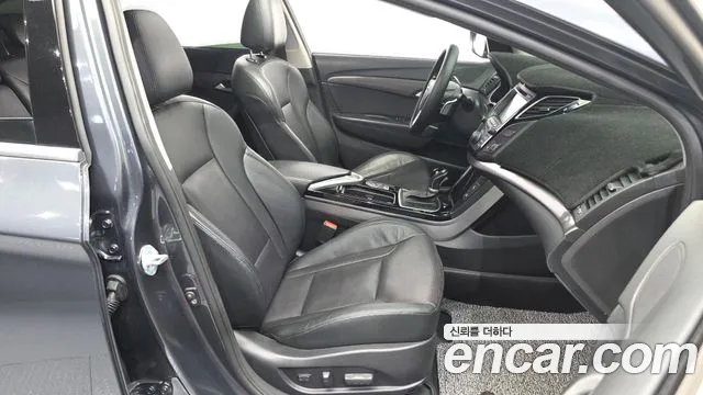 Hyundai i40 2013 thumb 11