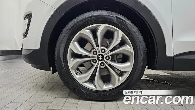 Hyundai Santa Fe 2014 thumb 4