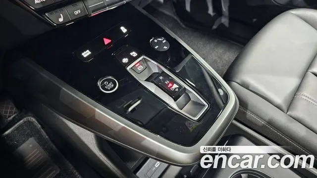 Audi Q4 e-tron 2023 thumb 9