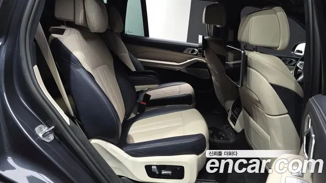 BMW X7 2021 thumb 12