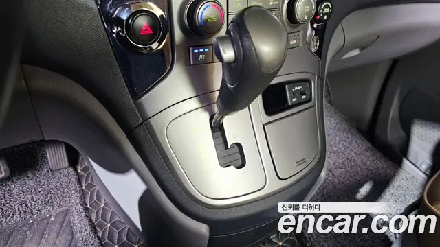 Hyundai Starex 2014 thumb 9