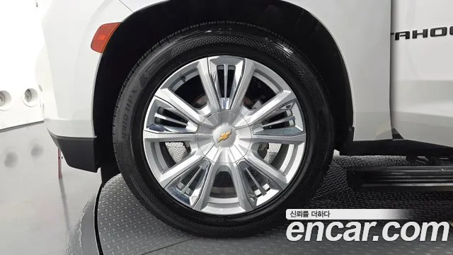 ChevroletGMDaewoo Tahoe 2022 thumb 4