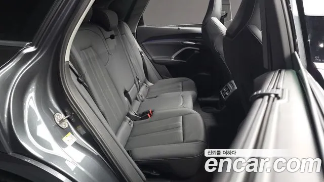 Audi Q5 2025 thumb 12
