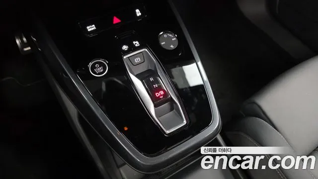 Audi Q4 e-tron 2025 thumb 9