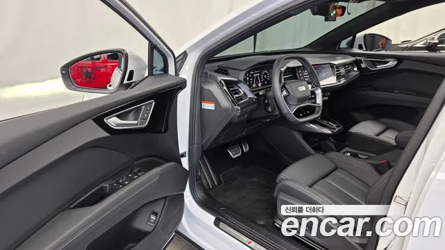 Audi Q4 e-tron 2025 thumb 10