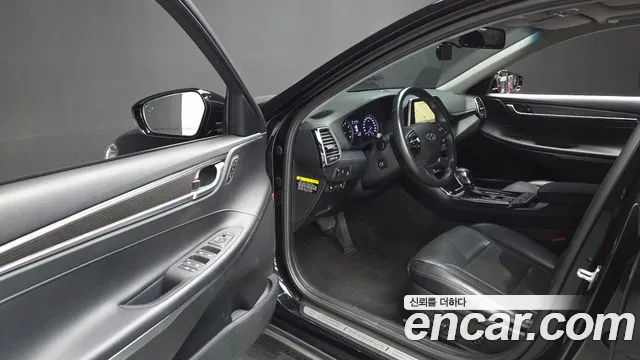 Hyundai Grandeur 2017 thumb 10