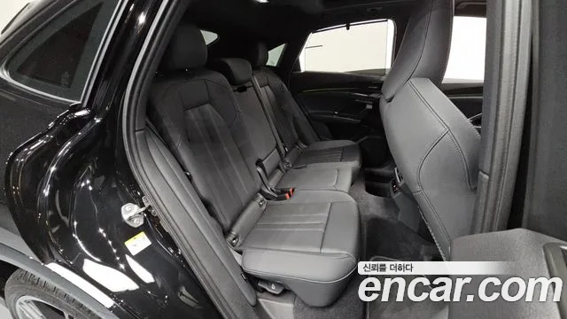 Audi Q5 2025 thumb 11