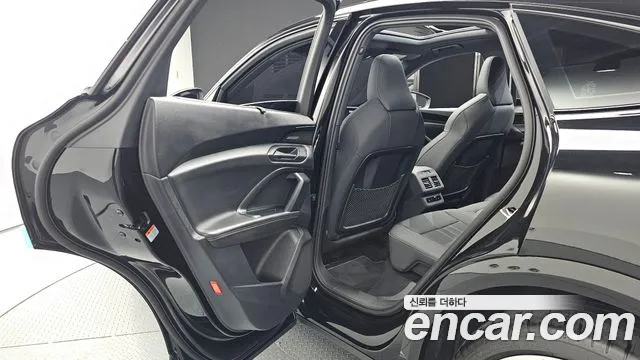 Audi Q5 2025 thumb 12
