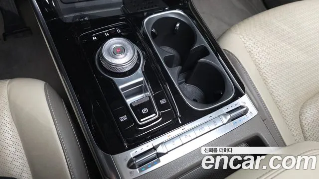 Kia Carnival 2021 thumb 9
