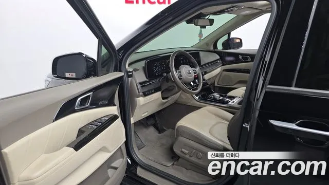 Kia Carnival 2021 thumb 10