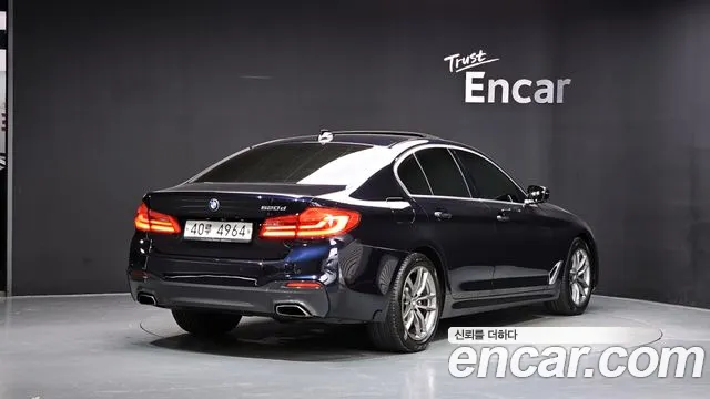 BMW 5-Series 2018 thumb 2