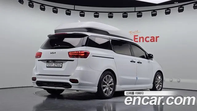 Kia Carnival 2018 thumb 2