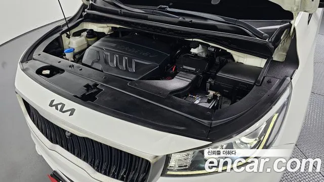 Kia Carnival 2018 thumb 6
