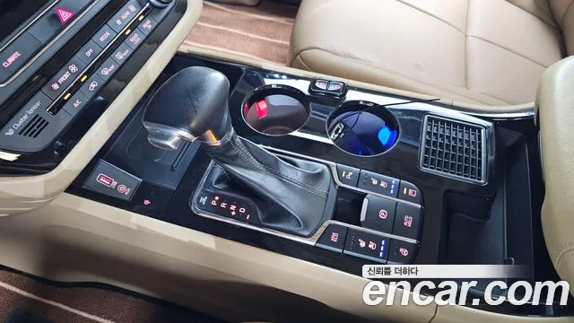 Kia Carnival 2018 thumb 9