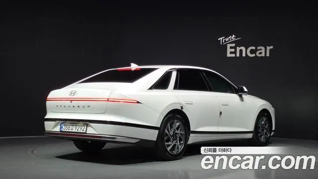 Hyundai Grandeur 2023 thumb 2