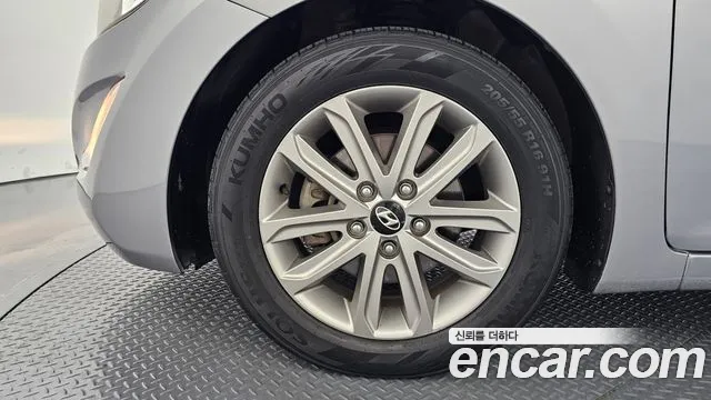 Hyundai Avante 2013 thumb 5