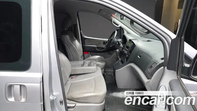 Hyundai Starex 2012 thumb 11