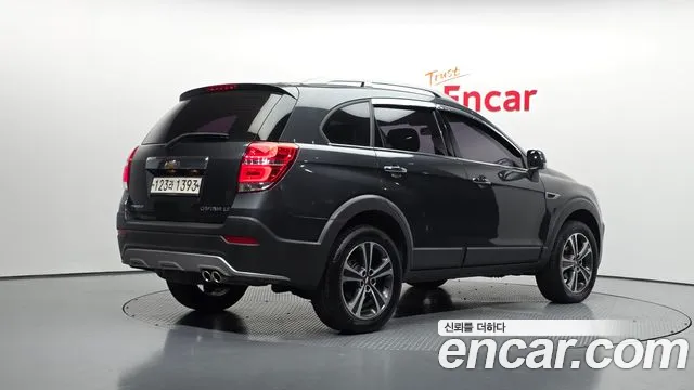 ChevroletGMDaewoo Captiva 2016 thumb 2