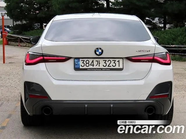 BMW 4-Series 2022 thumb 4