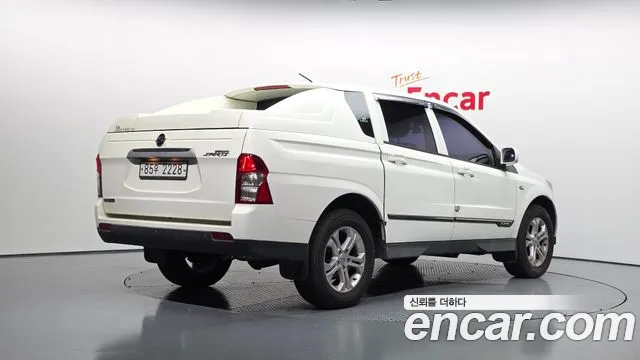 KG_Mobility_Ssangyong KORANDO 2013 thumb 2