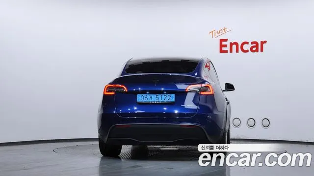 Tesla Model Y 2021 thumb 4