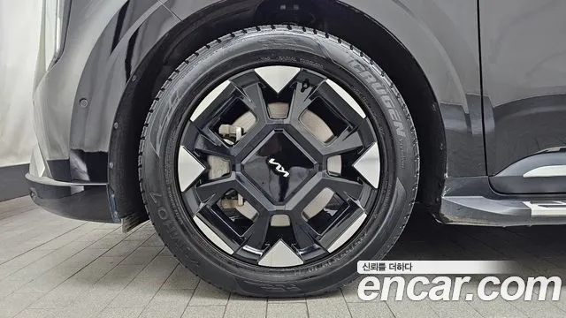 Kia Carnival 2024 thumb 4
