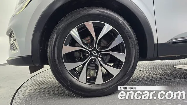 Renault-KoreaSamsung Arkana 2023 thumb 5