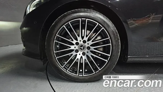 Mercedes-Benz C-Класс 2024 thumb 4
