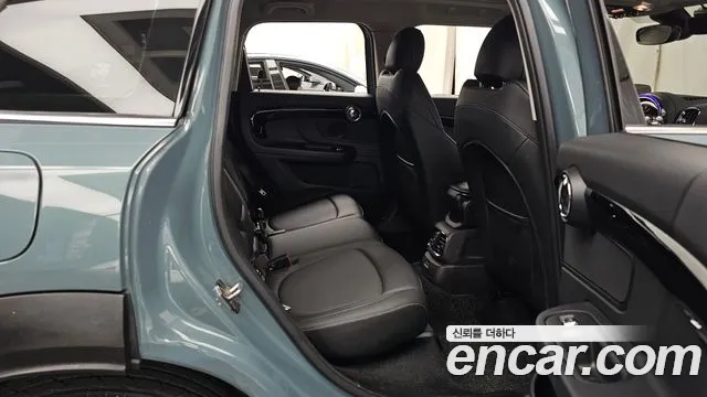 MINI Countryman 2023 thumb 12