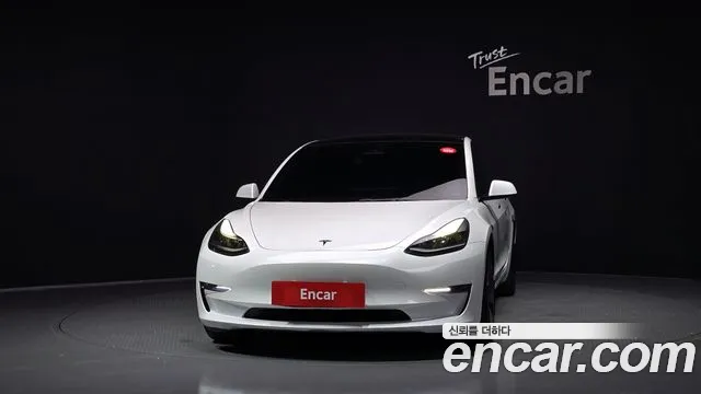 Tesla Model 3 2022 thumb 3
