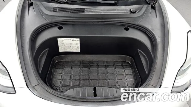 Tesla Model 3 2022 thumb 6