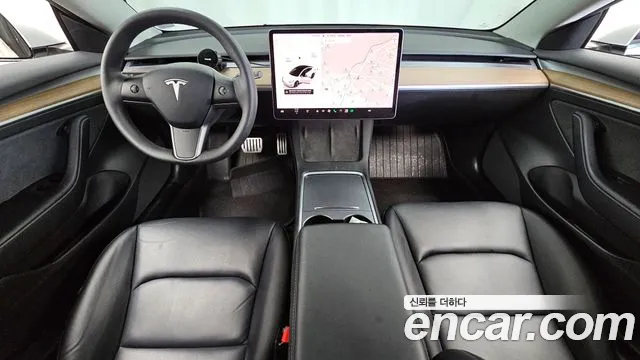 Tesla Model 3 2022 thumb 7