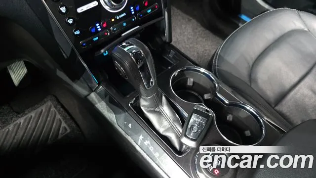 Ford Explorer 2019 thumb 9