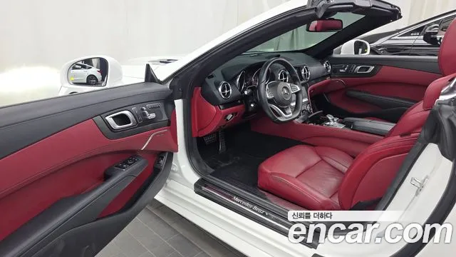 Mercedes-Benz SL-Класс 2016 thumb 10