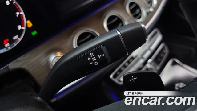 Mercedes-Benz E-Класс 2019 thumb 9