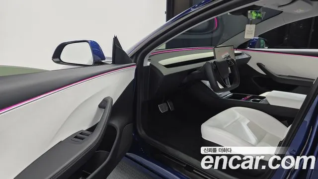 Tesla Model 3 2024 thumb 10
