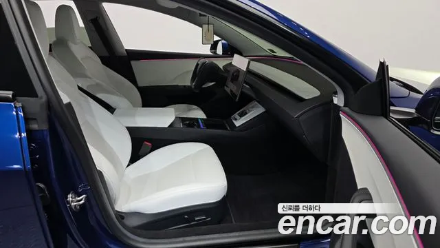 Tesla Model 3 2024 thumb 11