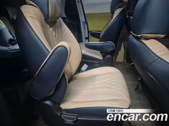Kia Carnival 2025 thumb 6