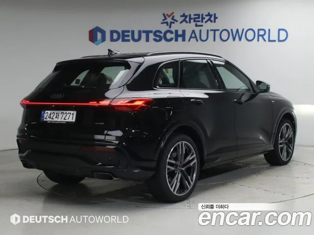 Audi Q5 2025 thumb 2