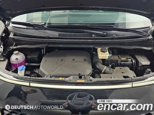 Hyundai Staria 2025 thumb 6