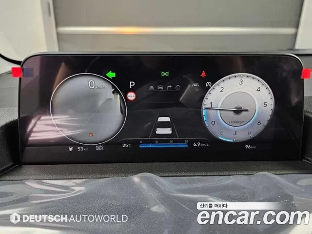 Hyundai Staria 2025 thumb 8