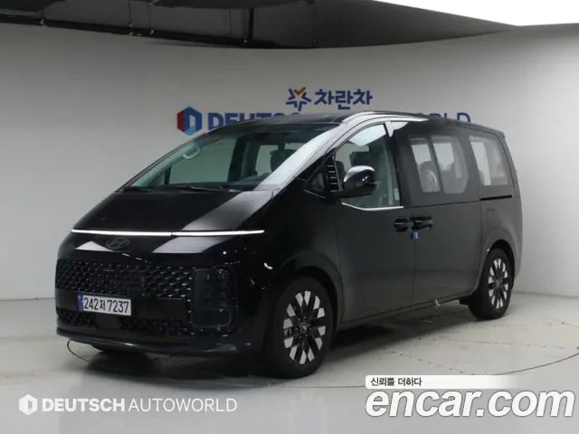 Hyundai Staria 2025 thumb 12