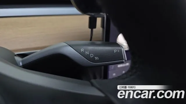 Tesla Model Y 2021 thumb 8