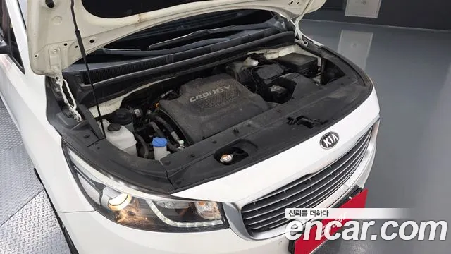 Kia Carnival 2016 thumb 6