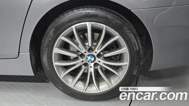 BMW 5-Series 2015 thumb 5