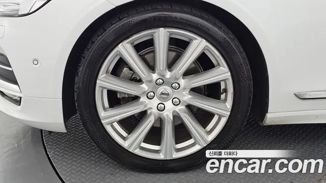 Volvo S90 2019 thumb 4