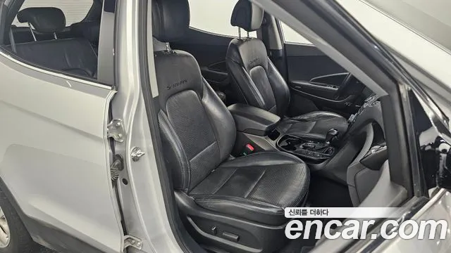 Hyundai Santa Fe 2012 thumb 12