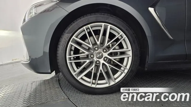 Genesis G70 2019 thumb 5