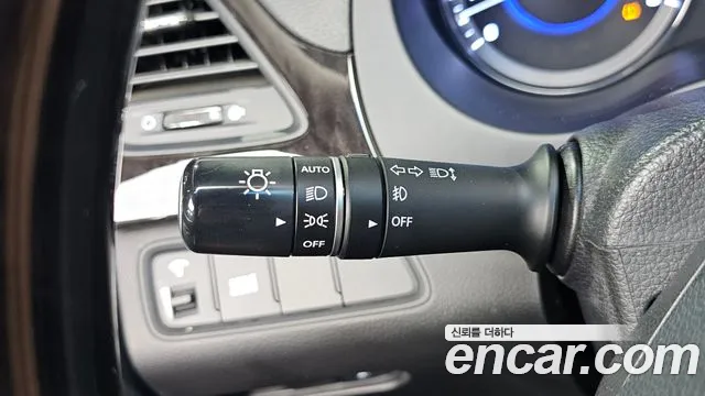 Hyundai Grandeur 2014 thumb 12